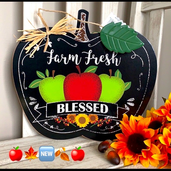 🍎 FARM FRESH HANGING SIGN 🍎 - Picture 4 of 5